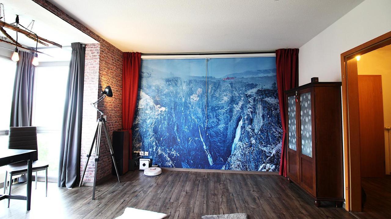 Home Cinema, Parking Space Вюрцбург Экстерьер фото